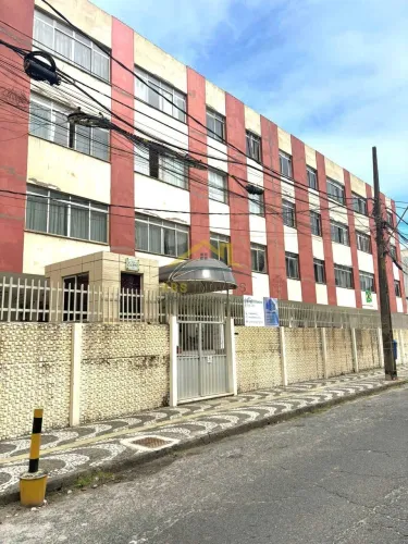 APARTAMENTO À VENDA | COSTA AZUL 2/4 SUITE ELEVADOR 87 m2