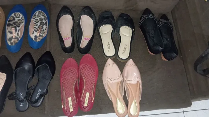 7 Sapatilhas , e 4  mule , número 38