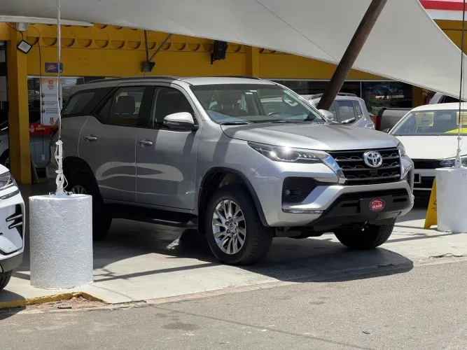 Toyota Hilux SW4 SRV 4X2 2.7 Flex 16V Aut. 2021