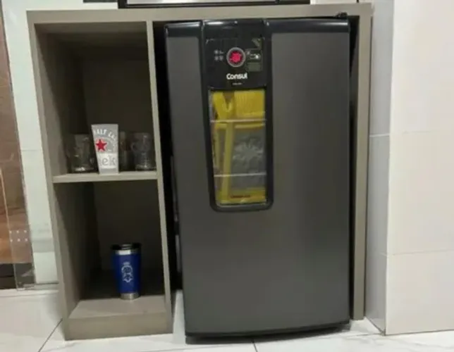 APARADOR PARA CERVEJEIRA PLANEJADO