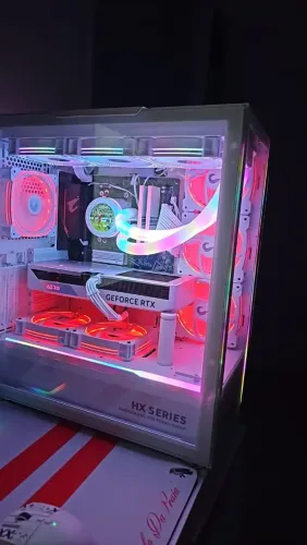 Pc gamer branco, roda tudo no ultra