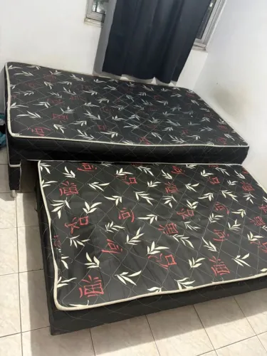 Cama dupla, solteirão