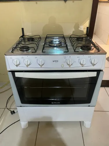 Vendo fogão 5 bocas acendimento automático funcionando tudo perfeitamente