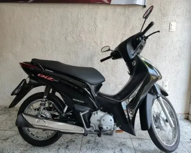 Vendo biz 125 ano 2014 valor 11.500,00 