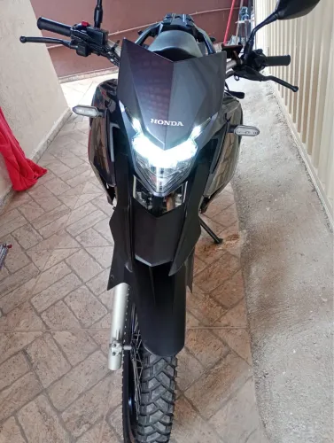vendo xre 300