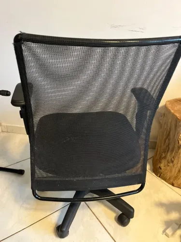 CADEIRA DE ESCRITÓRIO TELADA COM RELAX
