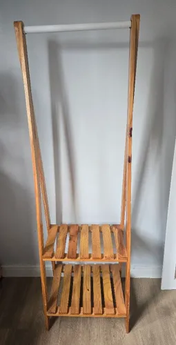 Arara de madeira