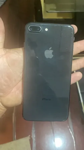 iPhone 8 Plus
