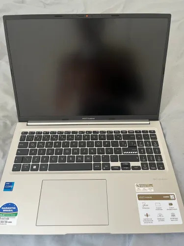Asus vivobook i7