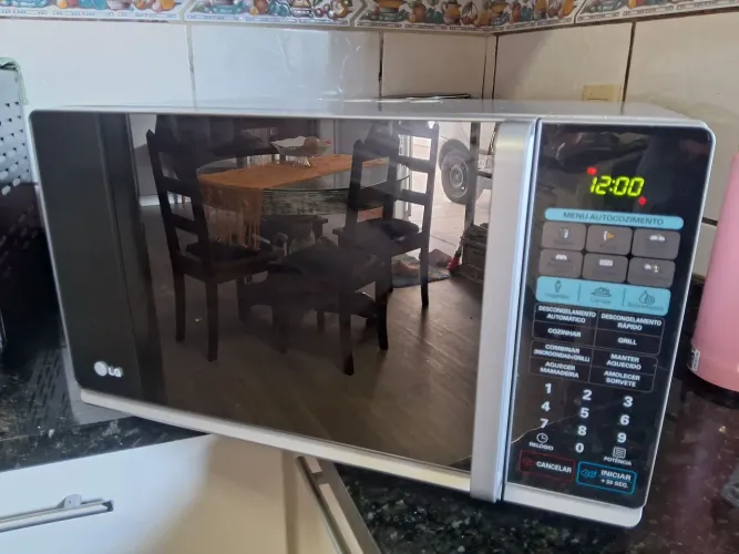 MICROONDAS LG 30 L PERFEITO ESTADO ENTREGA INCLUÍDA