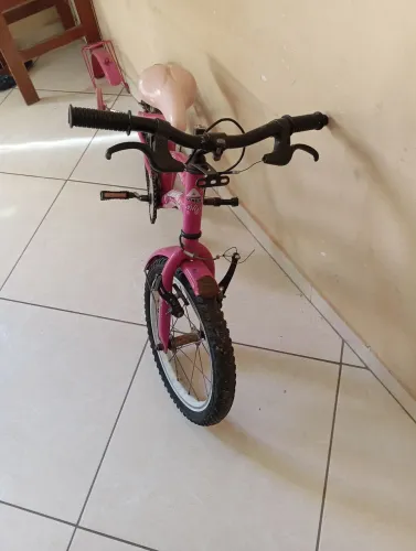 Bicicleta aro 16 só regulagem do freio da frente e, e dei e só pegar e andar