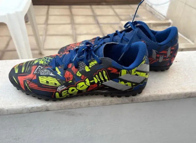 chuteira adidas