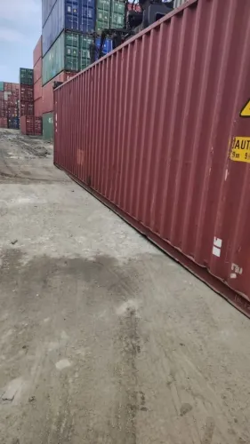 Container de Qualidade e Preço - 6 e 12 Mts 