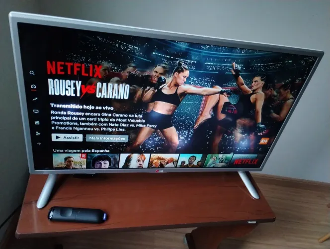 TV LG 32'' COM ROKU