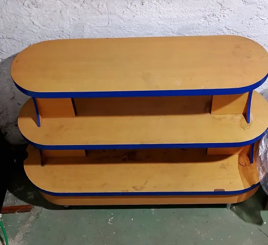 Vendo um expositor de mercado ou que a pessoa quiser 