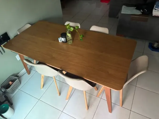 Mesa de Jantar Retangular - 6 lugares (MadeiraMadeira)