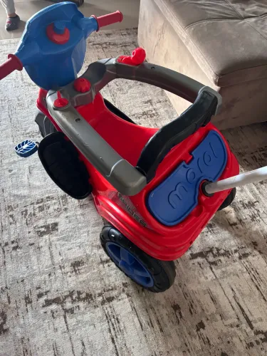? Triciclo Infantil Spider com Empurrador - Ótimo Estado ?