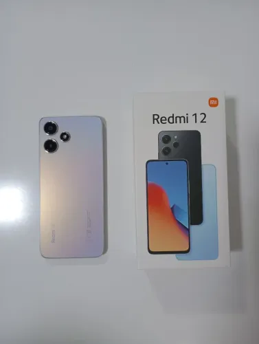 Xiaomi Redmi 12 128GB - Seminovo