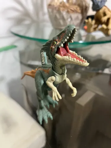 Brinquedo dinossauro Moros Intrepidus da Mattel