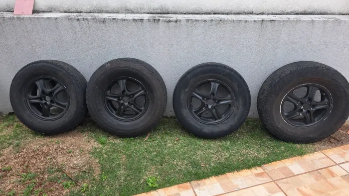 Jogo de rodas aro 16 5x114