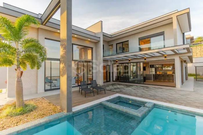 Casa alto padrão 4 suítes, piscina aquecida com vista para por do sol no Condominio Campo 