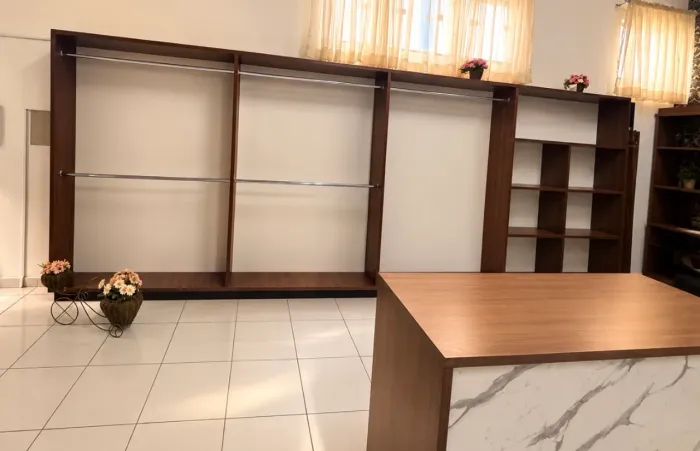 Vendo Móveis para Loja