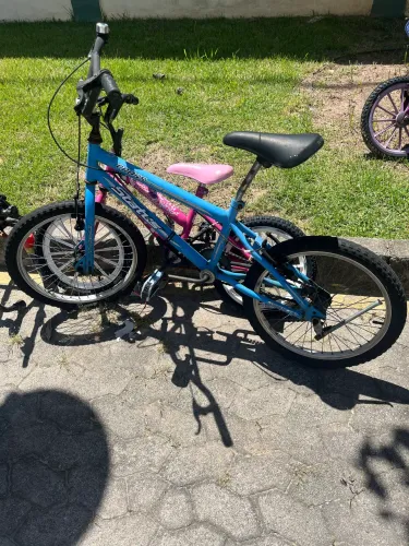 Vendo 02 Bicicletas infantis 