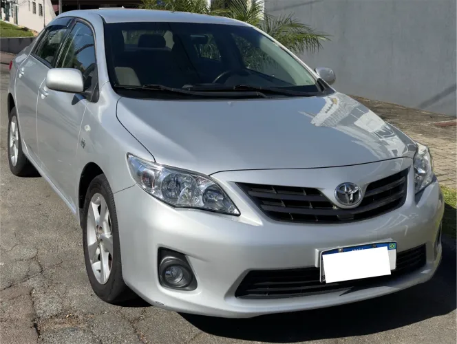 Toyota Corolla GLI 1.8 Flex 16V Mec. 2014