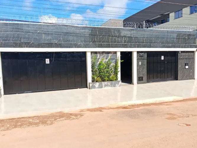 Vendo casa 4 quartos sendo duas suíte alto padrão a 800 mtrs da BR M. VILLAGE Aguas Lindas