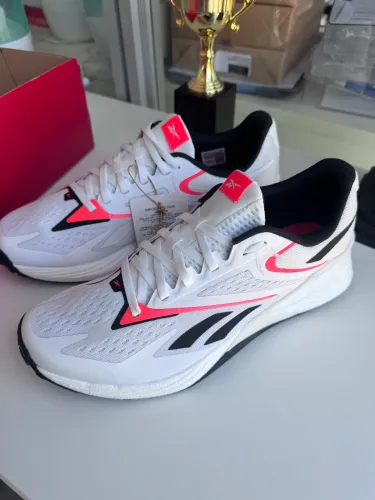 Tênis Reebok - Numeração 41