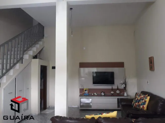 Chácara à venda 3 quartos 2 vagas Recreio da Borda do Campo - Santo André - SP