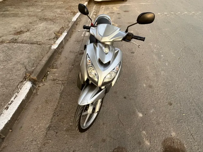 Neo 115 - com manual e chave reserva (pra sair rápido)