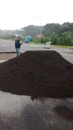 Doação de Caliça e Venda de Terra Preta e Terra para Aterro no Sítio Cercado e Região