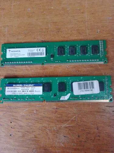Memória ram de 4x4 8 GB DDR + processador i3 3220