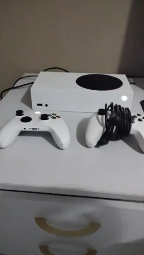 Xbox Series S semi novo