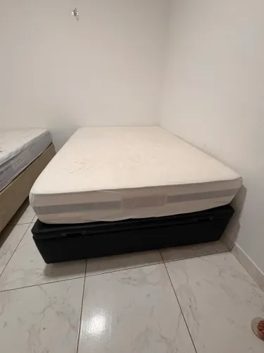 Cama casal baú + colchão perfeito estado 