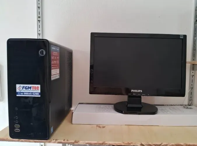 Desktop Positivo Stilo C4500b-19 Celeron J1900 8gb Hd 500gb, 10 Pro - Monitor 15 polegada