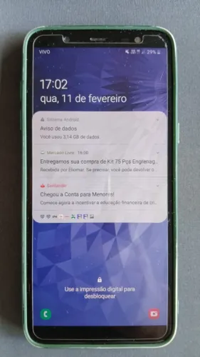 Samsung Galaxy J8 4 Gb com tela e carcaça boas carregando e funcionando bem
