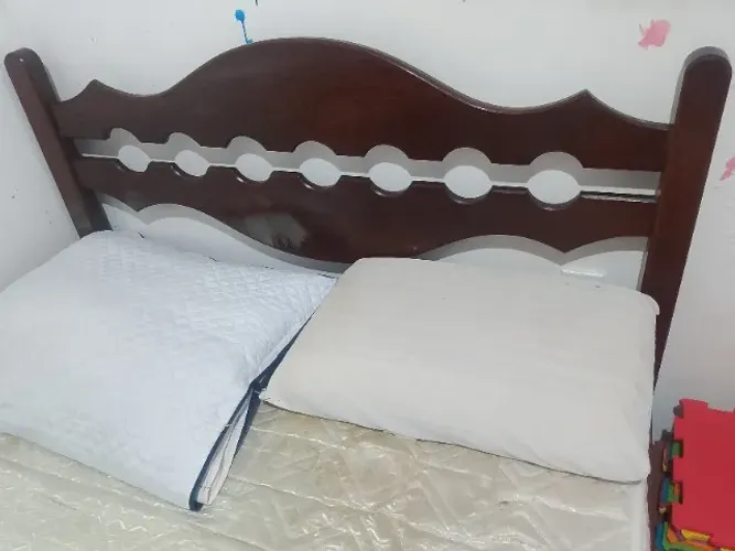 Cama casal madeira maciça 