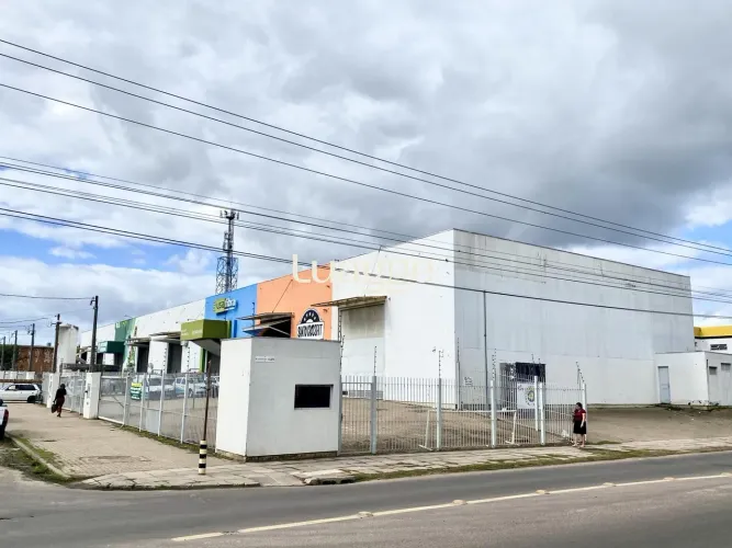 Pavilhão para alugar no Humaitá