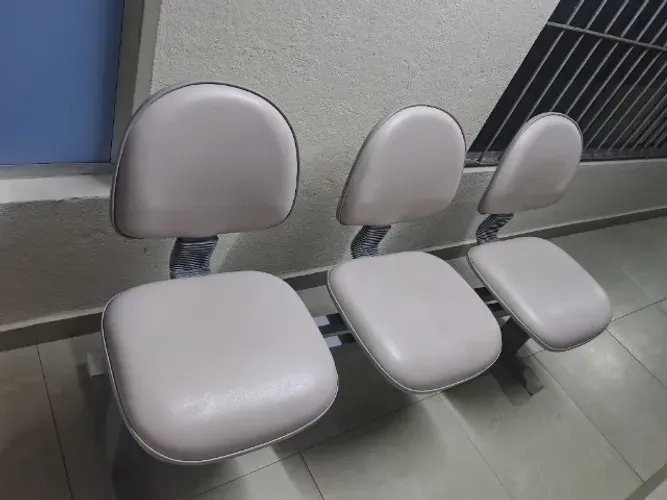 5 Cadeiras sala de espera para consultórios, escritórios, lojas.
