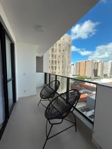 MORE OU INVISTA A POUCOS PASSOS DA PRAIA! Apartamento de quarto e sala, totalmente mont