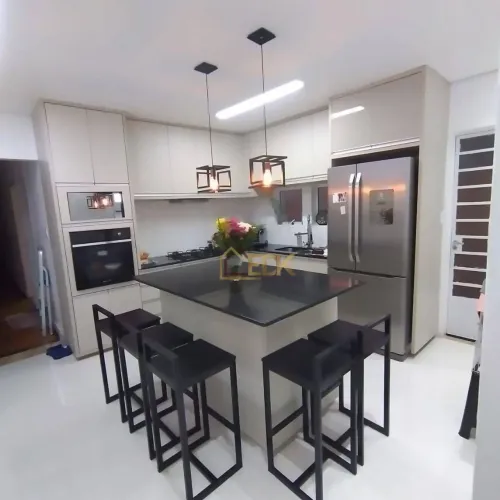 Casa no Mogilar, 3 dormitórios à venda, 127 m² por R$ 660.000 - Mogilar - Mogi das Cruzes/