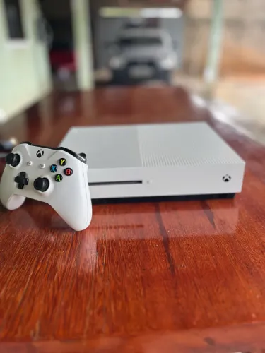 Xbox One S