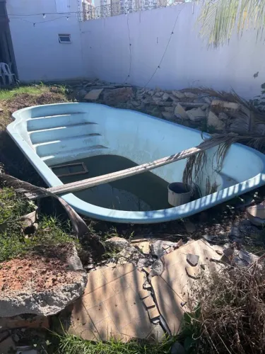 Piscina Semi Nova 