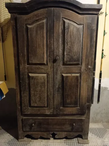 Armário colonial antigo 