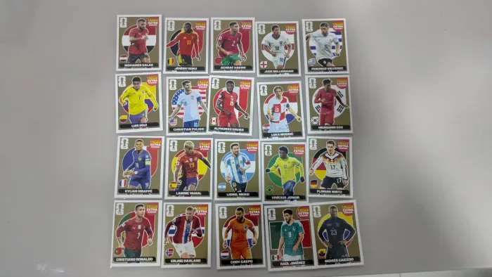 Kit 20 figurinhas extra legendes 2026 ouro da panini