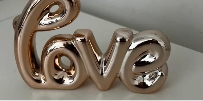 Item decorativo Love rose gold