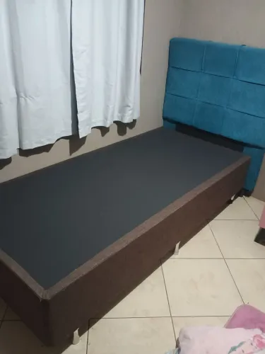 Cama de solteiro+ cabeceira