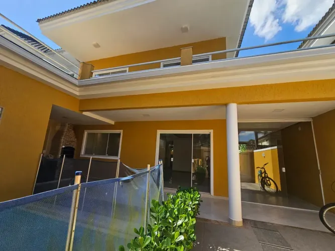 Casa de Condomínio 3 Quartos para aluguel 300m² 3 suítes Vargem Pequena Recreio dos Bandei